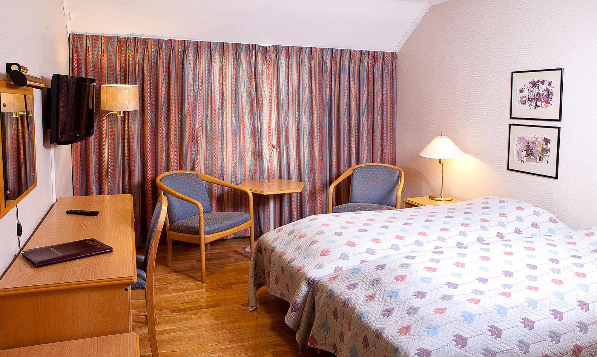 Verdal Hotell Verdalsora Buitenkant foto
